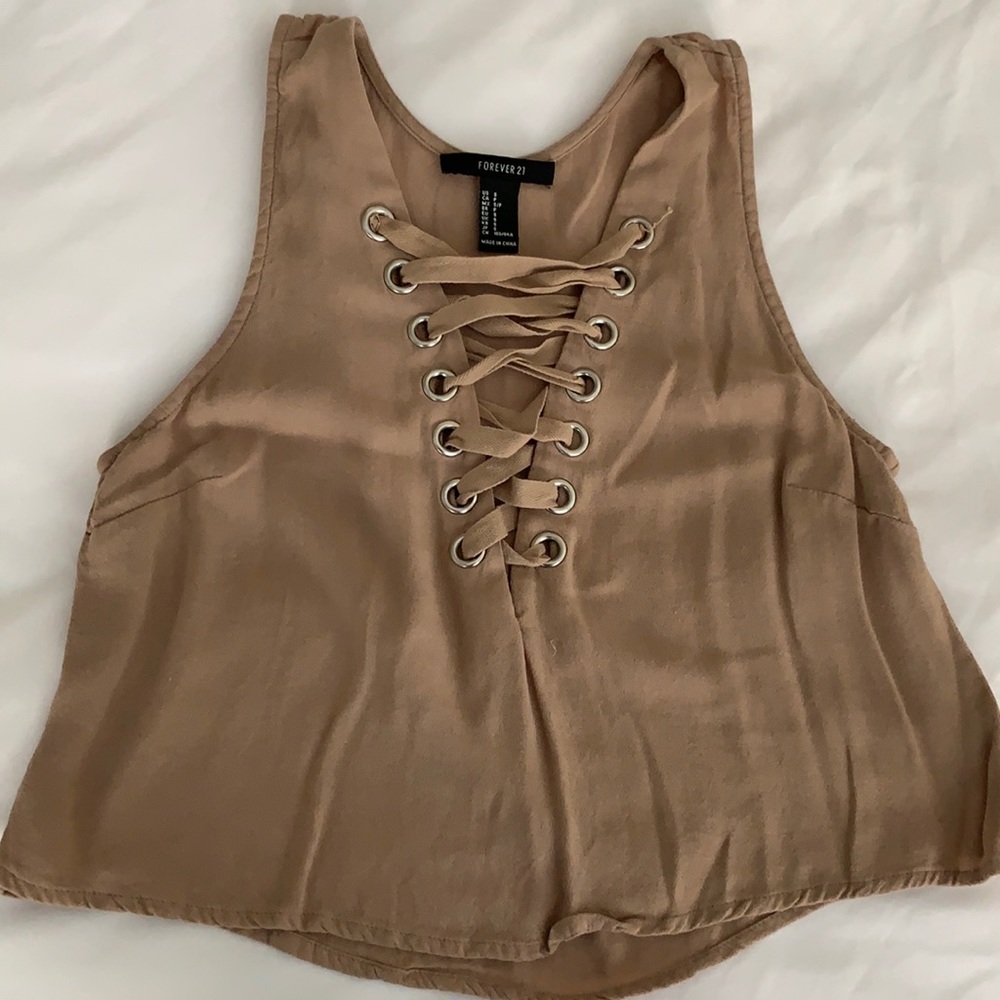 Deep cutout tank